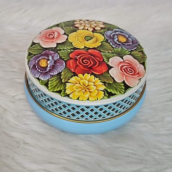 Vintage 50-60s Riley's Toffee Tin Floral Trellis - Picture 1 of 6